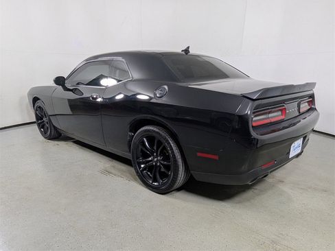 Used 2018 Dodge Challenger SXT Plus image 5