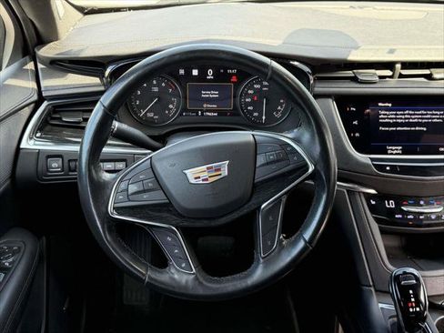 Used 2022 Cadillac XT5 Premium Luxury w/ Technology Package AWD/4WD image 17