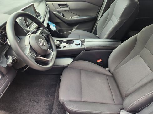 Used 2024 Nissan Rogue S AWD/4WD image 13