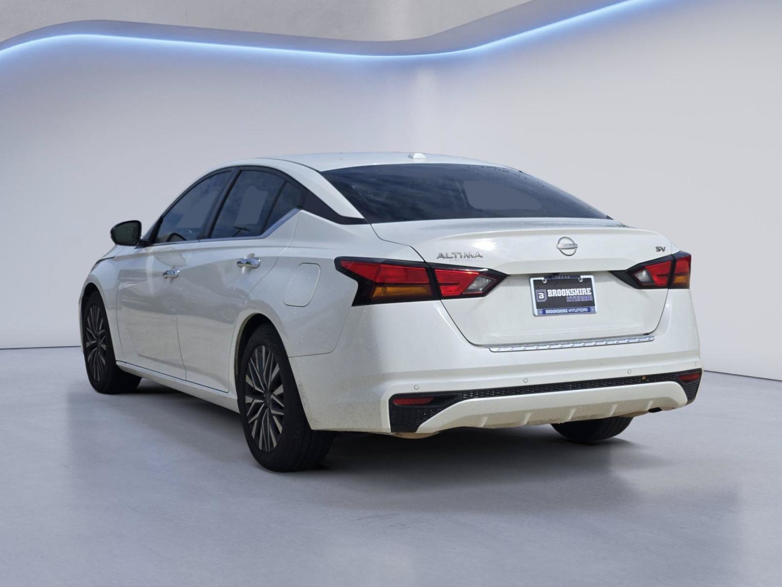 Used 2023 Nissan Altima 2.5 SV FWD image 8