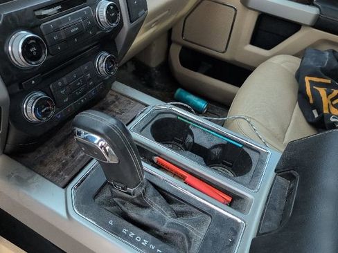 Used 2016 Ford F150 Lariat w/ Equipment Group 502A Luxury image 11