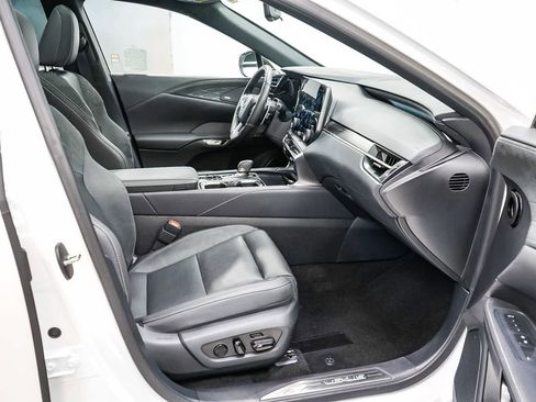Used 2025 Lexus RX 450h Luxury w/ Convenience Package image 17