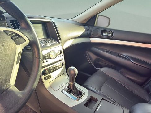 Used 2009 INFINITI G37 Journey image 9