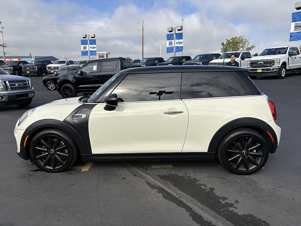 Used 2014 MINI Cooper 2-Door Hardtop FWD image 9