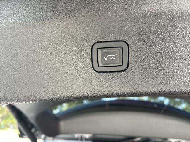 Used 2019 Buick Enclave Premium w/ Experience Buick Package FWD image 37