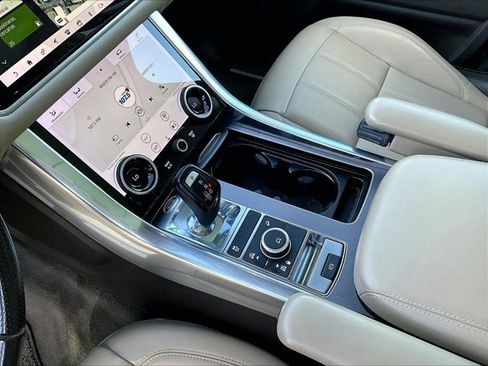 Used 2019 Land Rover Range Rover Sport HSE image 15