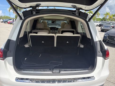 Used 2022 Mercedes-Benz GLS 450 4MATIC image 12