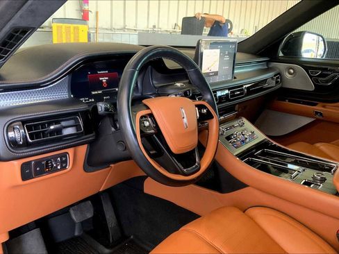 Used 2023 Lincoln Aviator Black Label w/ Dynamic Handling Package image 17