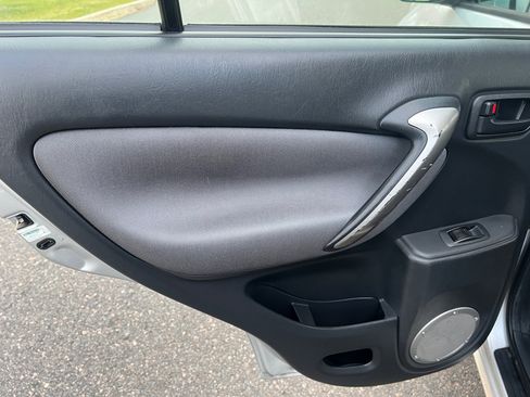 Used 2005 Toyota RAV4 2WD image 10