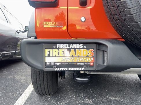 Used 2023 Jeep Wrangler Sport image 40