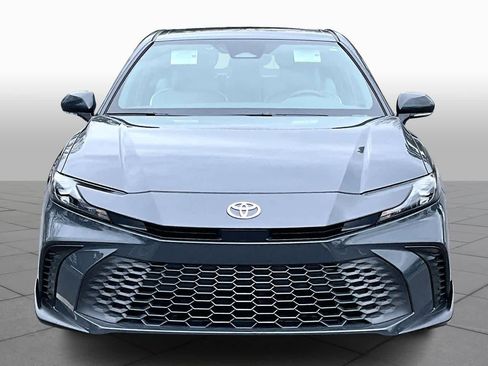 Used 2026 Toyota Camry SE image 4