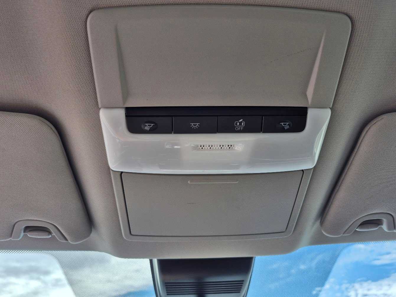 Used 2024 Nissan Altima 2.5 SV FWD image 17