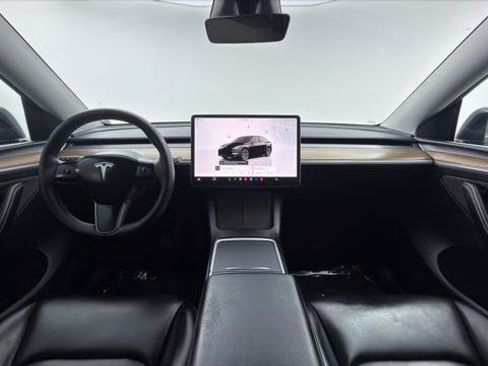 Used 2024 Tesla Model Y Long Range RWD image 24