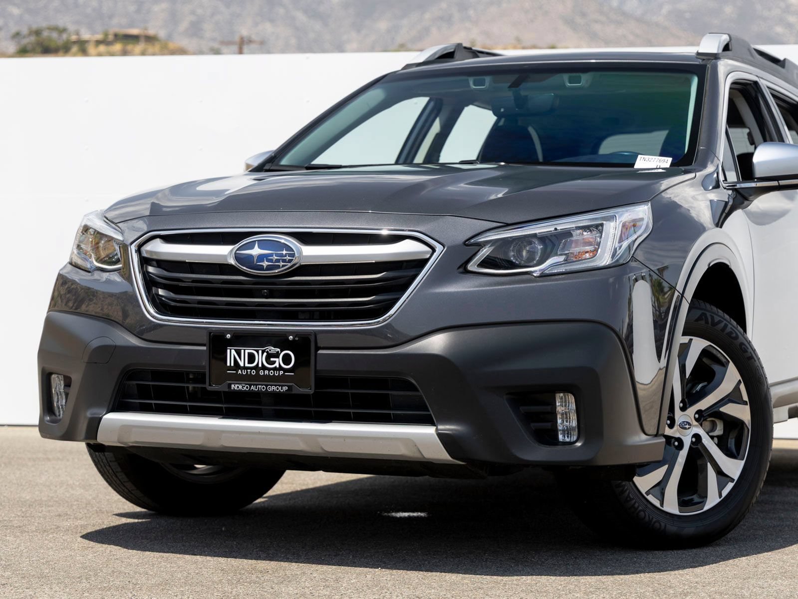 Used 2022 Subaru Outback Touring AWD/4WD image 2