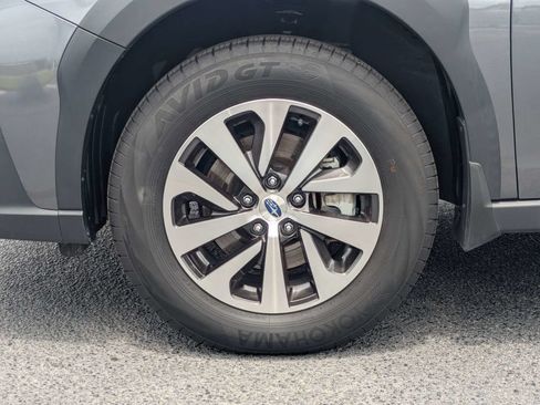 Certified 2025 Subaru Outback Premium AWD/4WD image 12