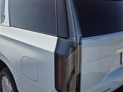 New 2026 Cadillac Escalade Luxury image 11