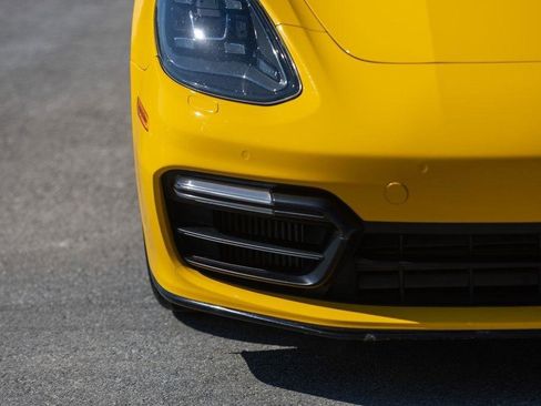 Used 2018 Porsche Panamera 4S image 15