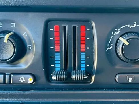 Used 2003 Chevrolet Tahoe Z71 image 15