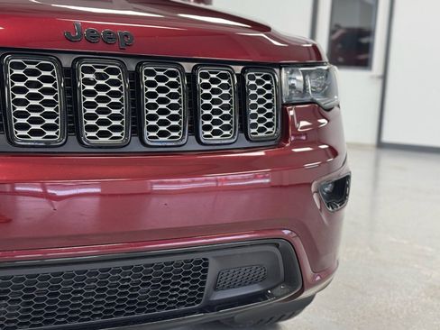 Used 2020 Jeep Grand Cherokee Altitude image 11