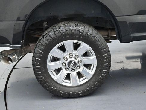 Used 2017 Ford F250 Platinum w/ Platinum Ultimate Package AWD/4WD image 35