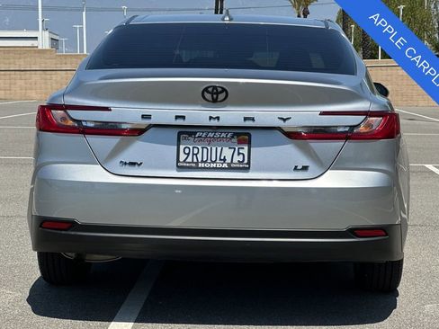 Used 2025 Toyota Camry LE w/ Convenience Package FWD image 5