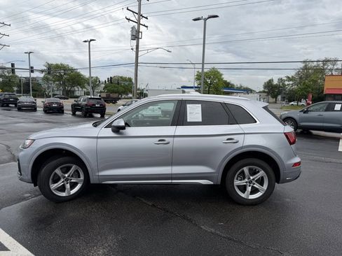 Used 2023 Audi Q5 2.0T Premium w/ Convenience Package AWD/4WD image 4