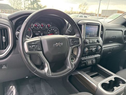 Used 2021 Chevrolet Silverado 1500 LT Trail Boss w/ Bed Protection Package image 14