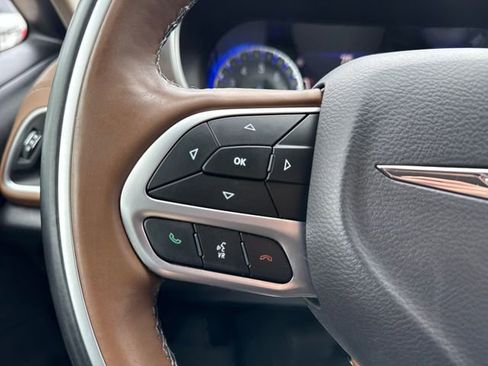 Used 2018 Chrysler Pacifica Limited w/ Tire & Wheel Group image 38