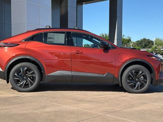 New 2026 Toyota C-HR AWD/4WD video 3