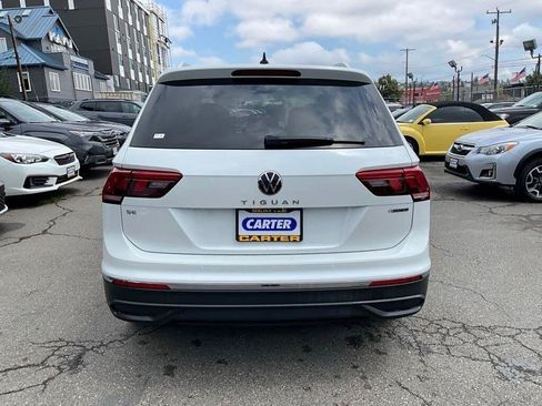 Used 2023 Volkswagen Tiguan SE w/ Panoramic Sunroof Package AWD/4WD image 7