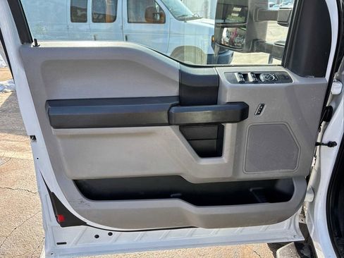 Used 2018 Ford F450 XL w/ Power Equipment Group image 10