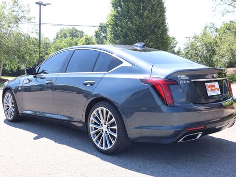 Used 2025 Cadillac CT5 Premium Luxury RWD image 9