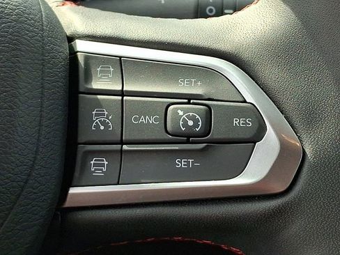 Used 2025 Jeep Compass Trailhawk w/ Trailhawk Elite Group image 22