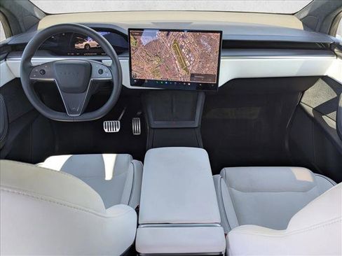 Used 2023 Tesla Model X Plaid image 17