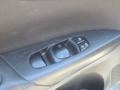 Used 2019 Nissan Sentra SV image 24