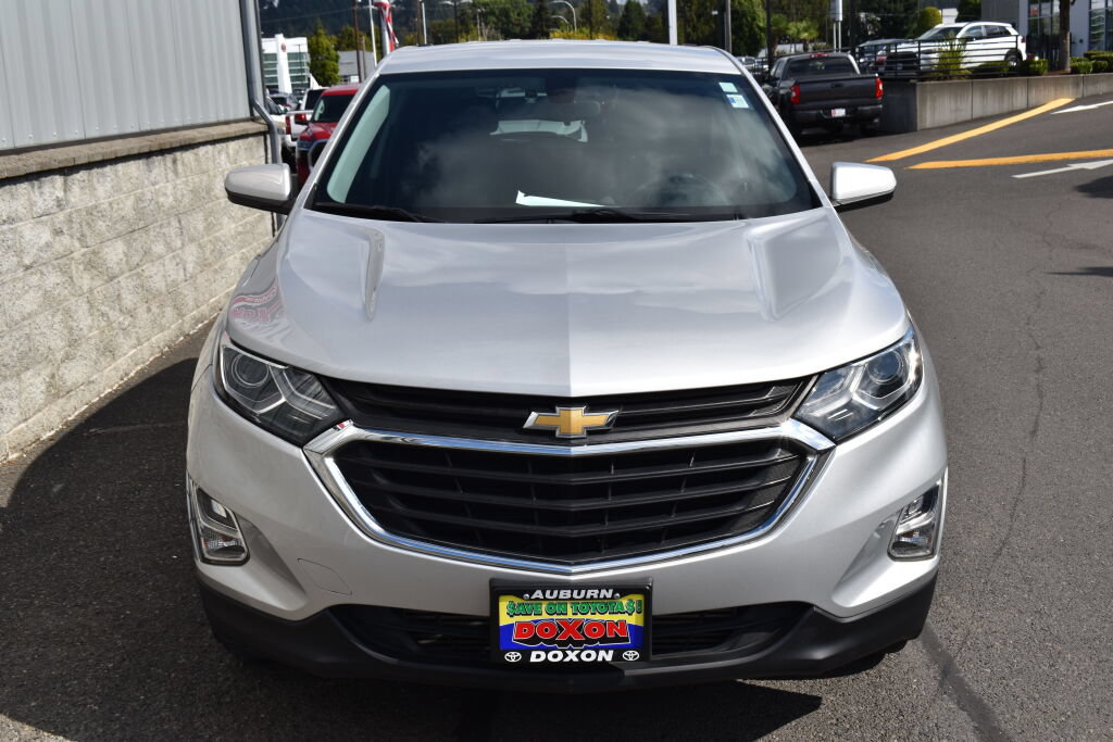 Used 2018 Chevrolet Equinox LT FWD image 2