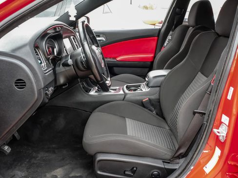 Used 2019 Dodge Charger R/T image 3