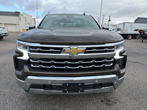 Used 2023 Chevrolet Silverado 1500 LTZ w/ Technology Package AWD/4WD image 5