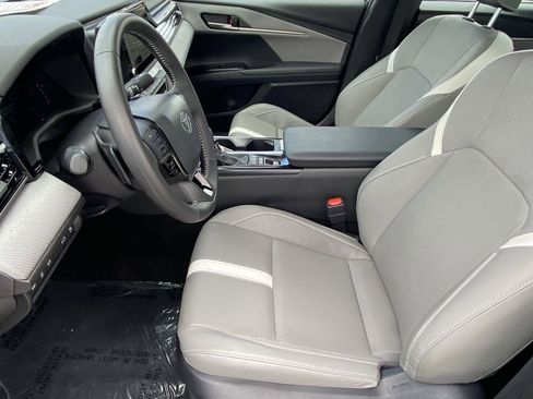 Used 2026 Toyota Camry SE FWD image 21