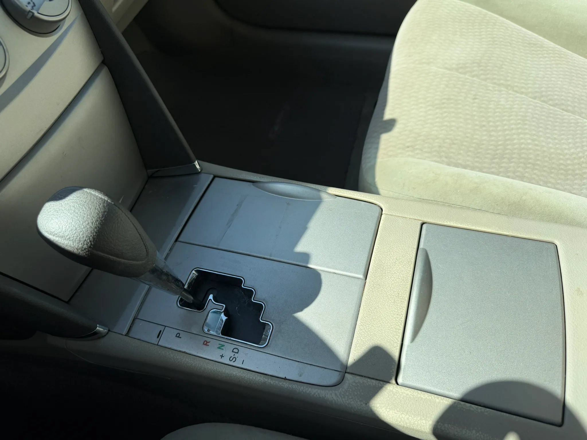 Used 2011 Toyota Camry LE FWD image 36