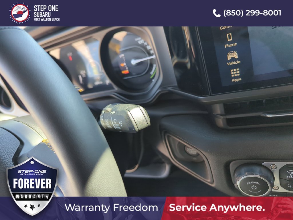 Used 2024 Jeep Wrangler Unlimited w/ Convenience Group AWD/4WD image 24
