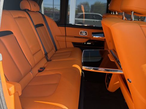 Certified 2024 Rolls-Royce Cullinan w/ Dark Exterior Package AWD/4WD image 52