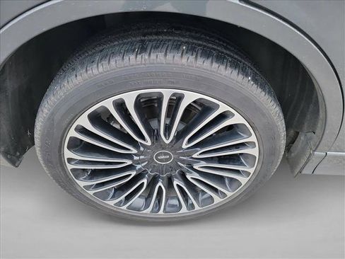 Used 2020 Lincoln Aviator Black Label w/ Dynamic Handling Package image 11