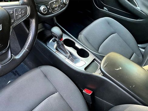 Used 2021 Chevrolet Malibu RS w/ LPO, Floor Liner Package image 16