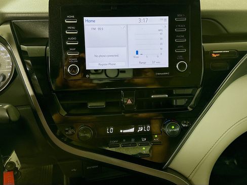 Used 2023 Toyota Camry SE FWD image 18
