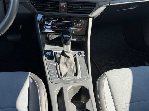 Used 2026 Volkswagen Jetta SE FWD image 16