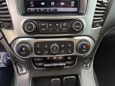 Used 2015 Chevrolet Suburban LT w/ Luxury Package AWD/4WD image 28
