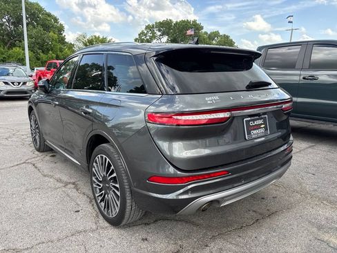 Used 2020 Lincoln Corsair Reserve FWD image 3