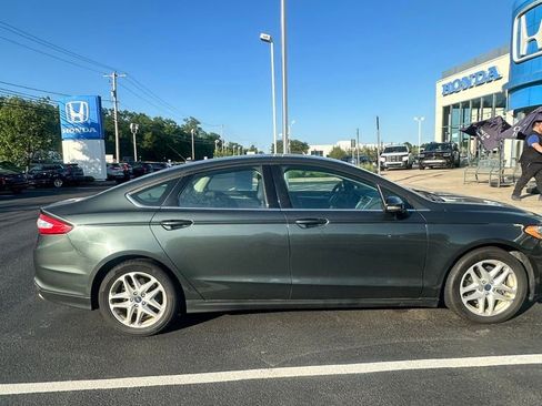 Used 2015 Ford Fusion SE FWD image 7