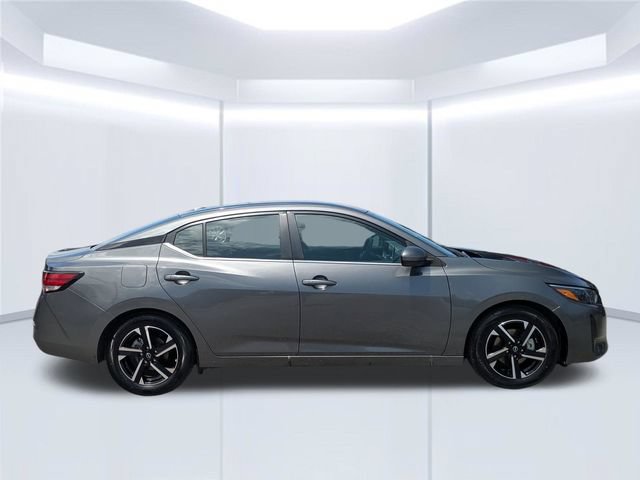 Used 2025 Nissan Sentra SV FWD image 7